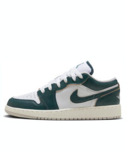 womens ozweego sneakers